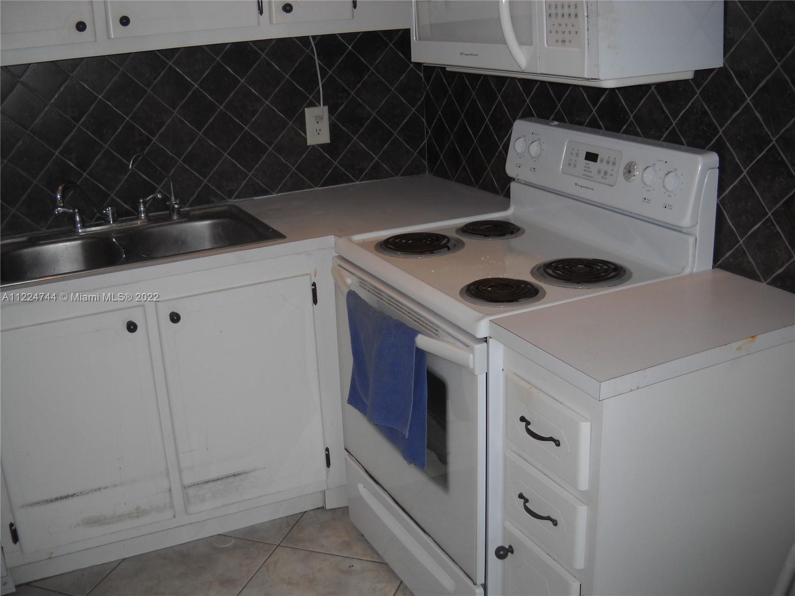 ISLEWOOD D CONDO - Residential