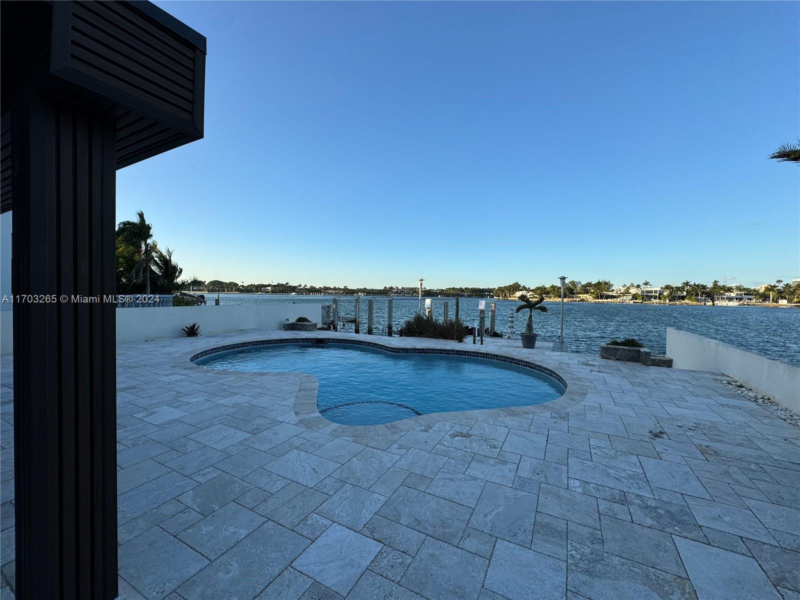 BISCAYNE BEACH-2ND ADDN - Residential
