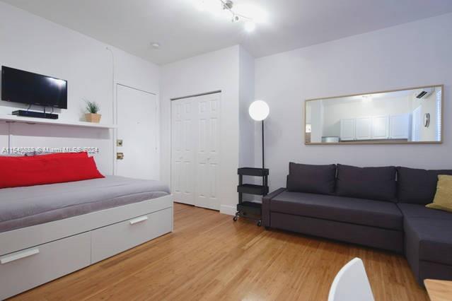 Sevilla Condo - Residential
