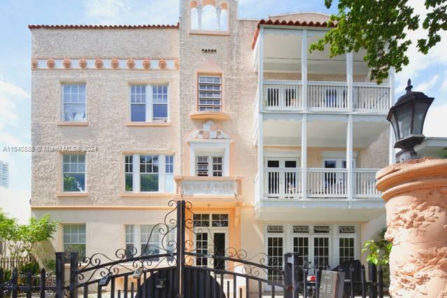 Sevilla Condo - Residential