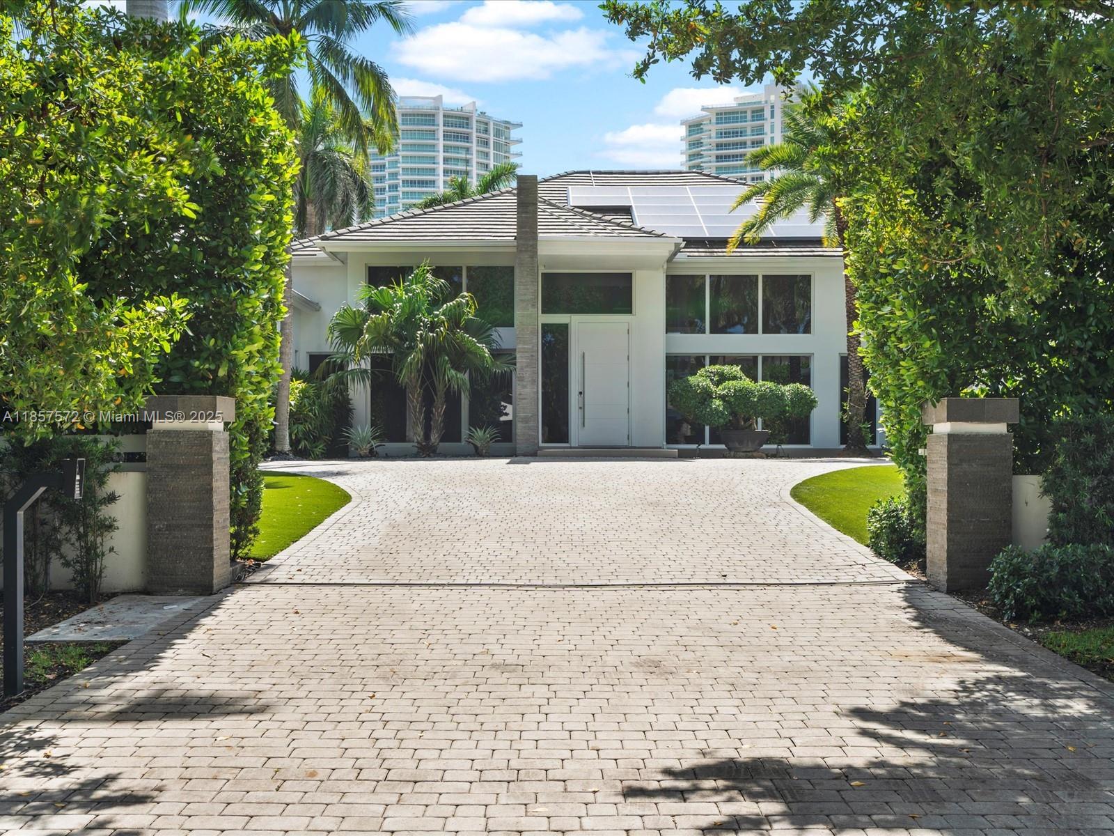 GOLDEN BEACH SEC D - Residential