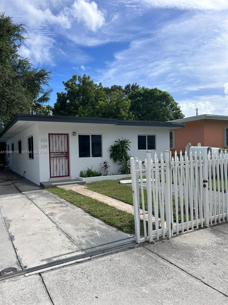 Investor opportunity! Updated duplex located in a fast-growing area of Miami, offering strong income potential. Situated in a quiet neighborhood close to schools, shopping, and major access roads.
Both units feature 2 bedrooms and 1 bathroom, making them highly desirable for tenants in today’s rental market.
Unit 1128 is currently rented for $2,100/month, providing immediate cash flow, while Unit 1130 is vacant—perfect for an owner-user or to lease at approximately $2,000/month based on previous tenancy.
Ideal for investors seeking stable returns with upside potential in a high-demand rental market.