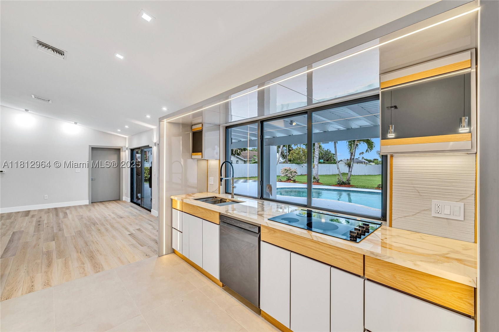 MARY ANN ESTATES 1ST ADDN - Residential
