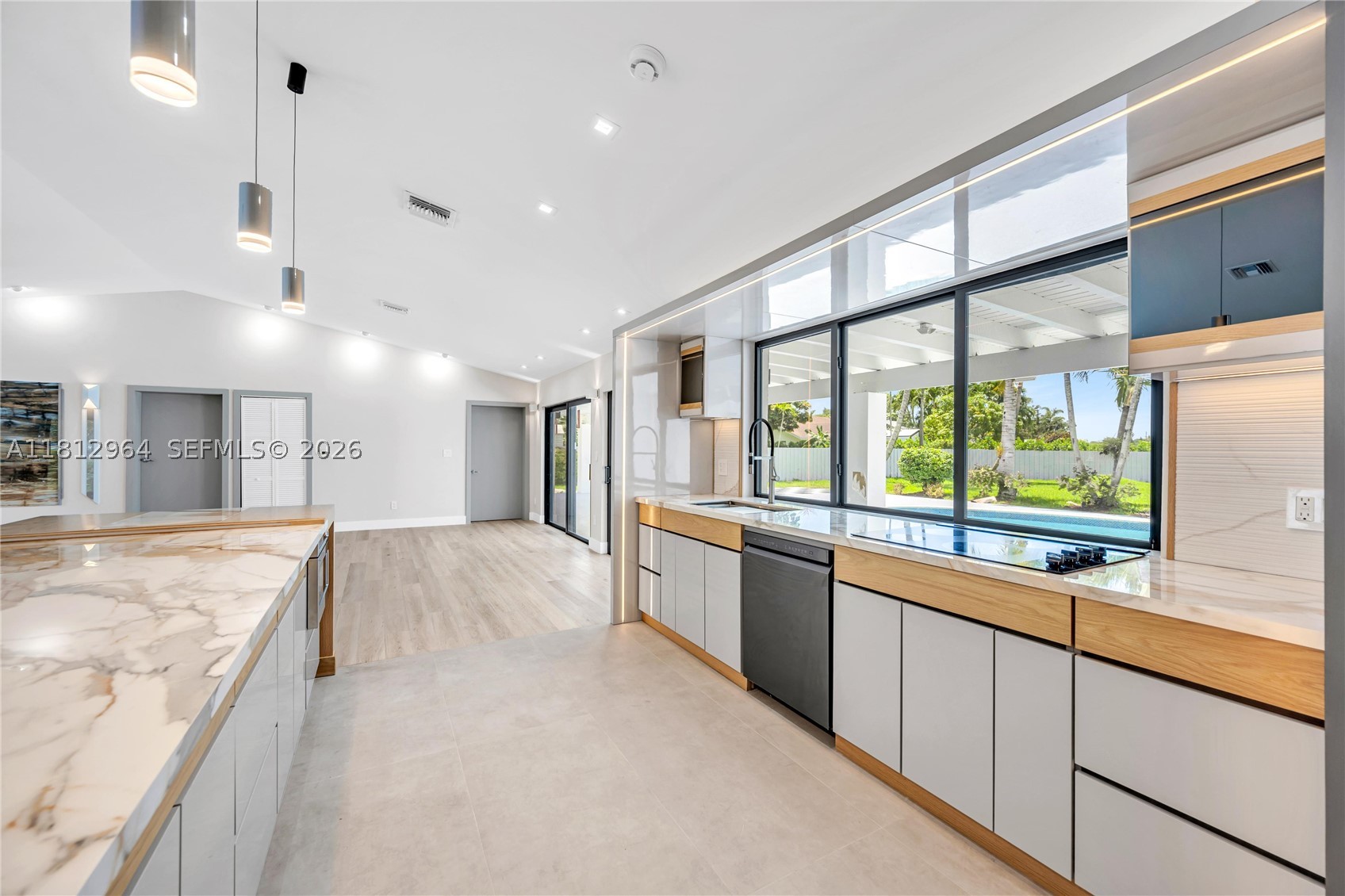 MARY ANN ESTATES 1ST ADDN - Residential