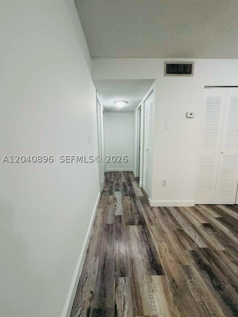 THE COURTS AT KENDALL CON - Residential