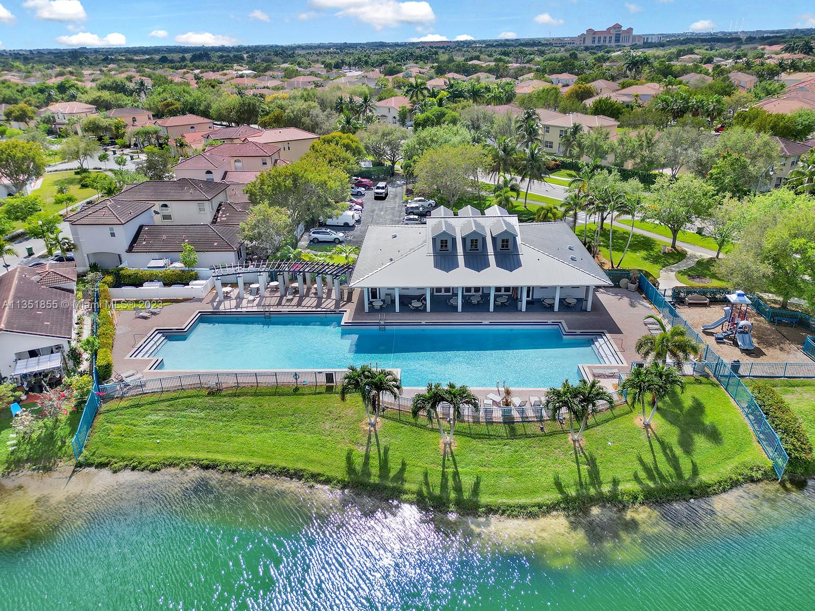 PORTOFINO LAKES - Residential