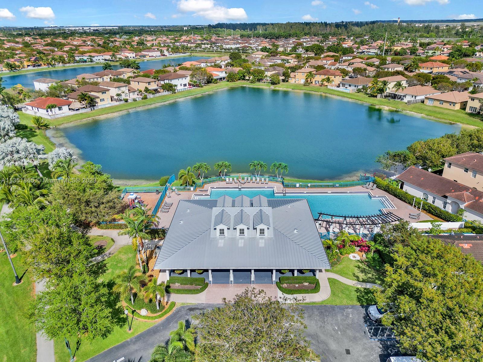PORTOFINO LAKES - Residential