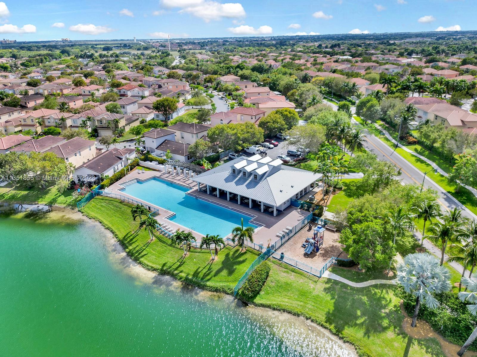 PORTOFINO LAKES - Residential