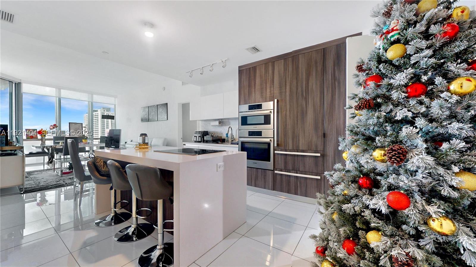 PARAMOUNT MIAMI WORLDCENT - Residential