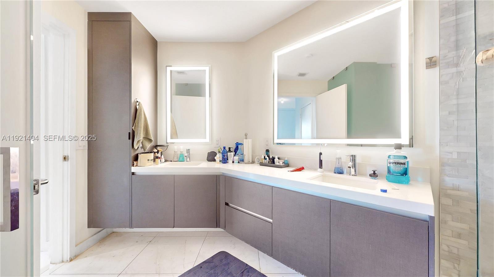 PARAMOUNT MIAMI WORLDCENT - Residential