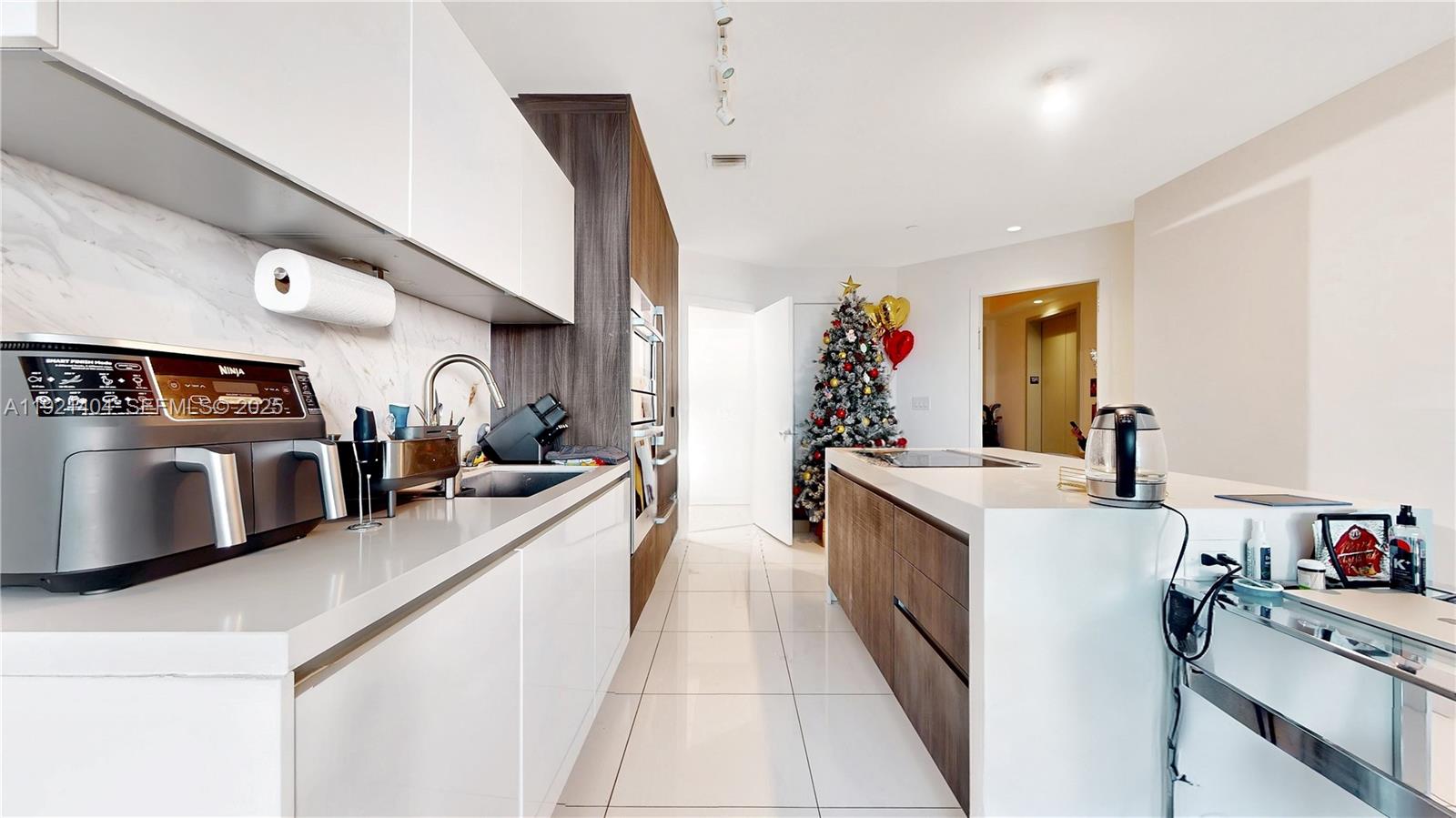 PARAMOUNT MIAMI WORLDCENT - Residential