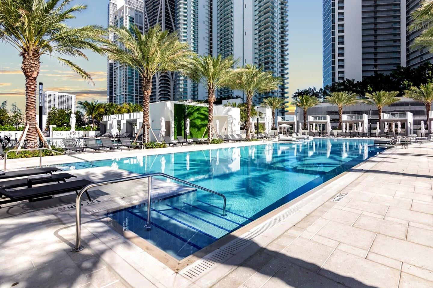 PARAMOUNT MIAMI WORLDCENT - Residential