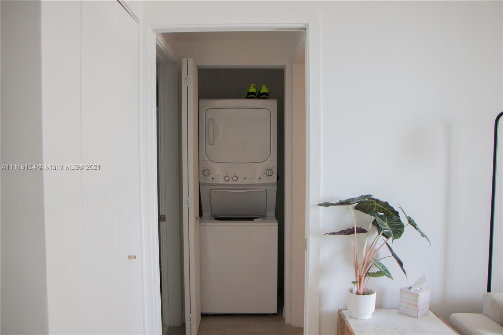 BRICKELL HEIGHTS WEST CON - Residential Lease