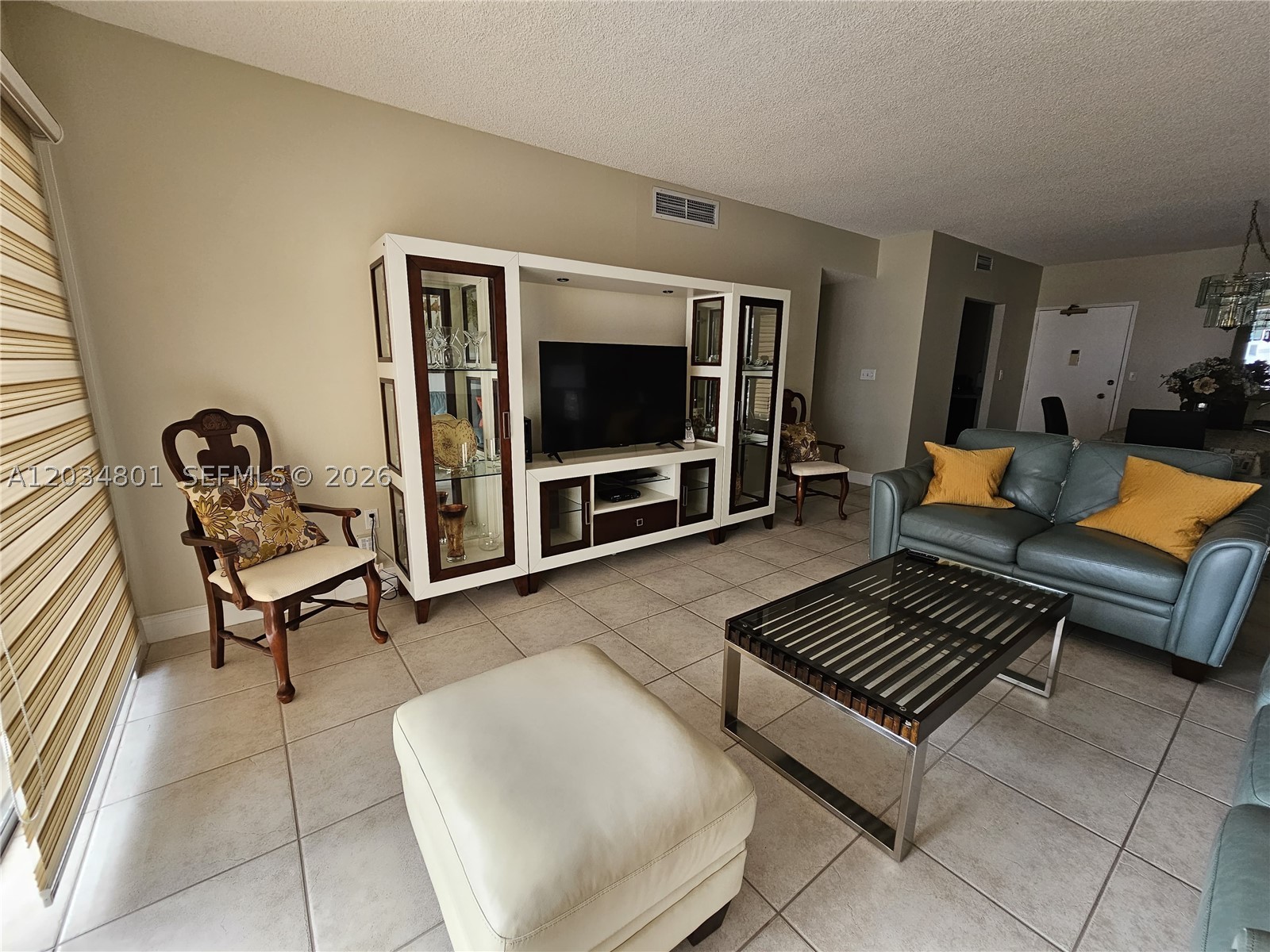 HEMISPHERES CONDO - Residential Lease