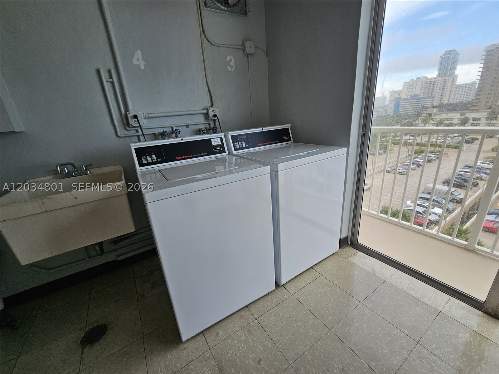 HEMISPHERES CONDO - Residential Lease