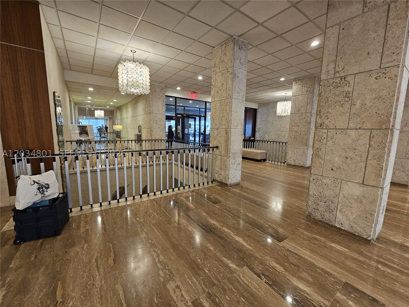 HEMISPHERES CONDO - Residential Lease