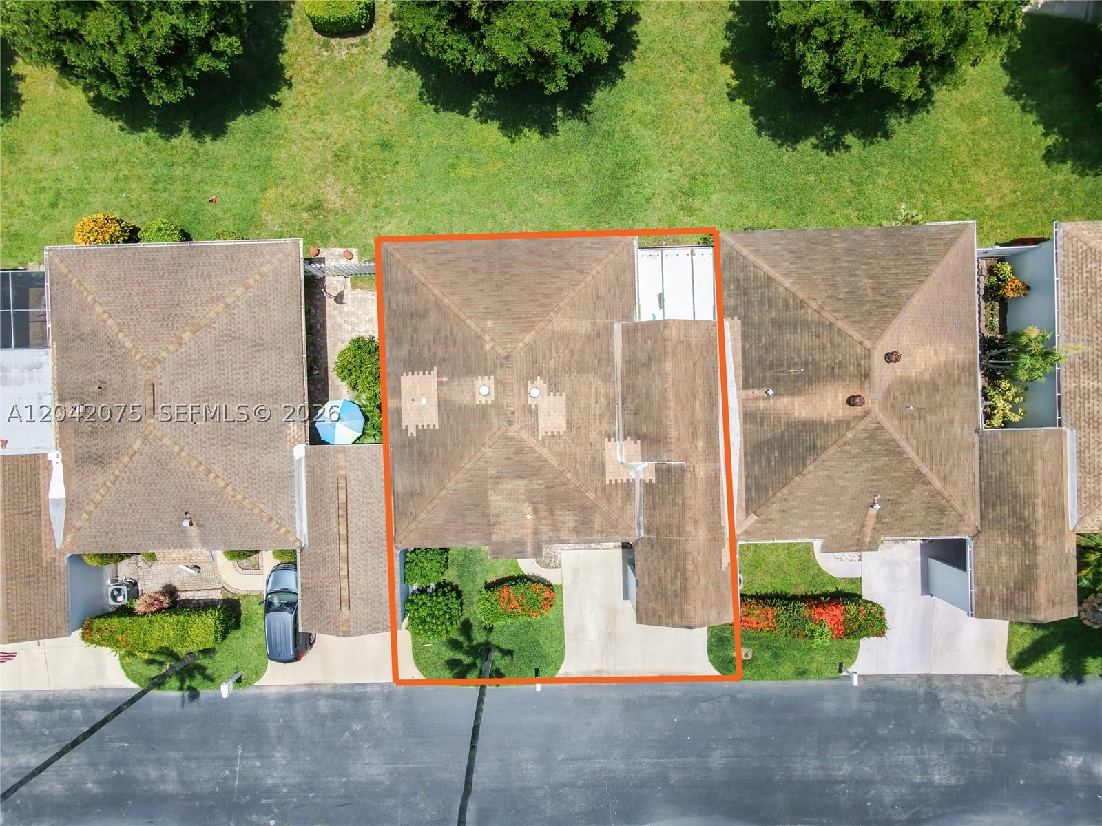 CAMELOT VILLAGE SEC 1 - Residential
