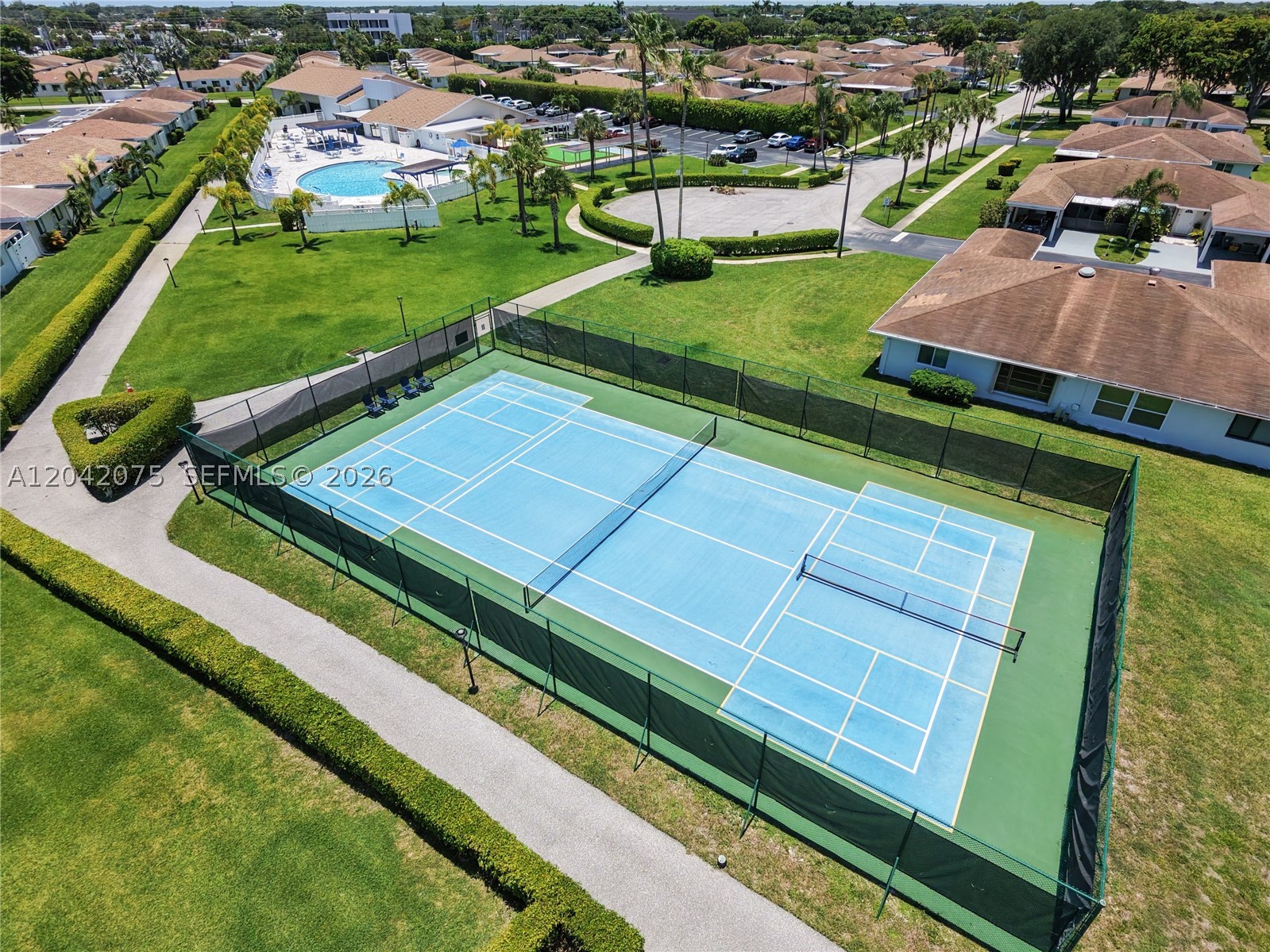 CAMELOT VILLAGE SEC 1 - Residential