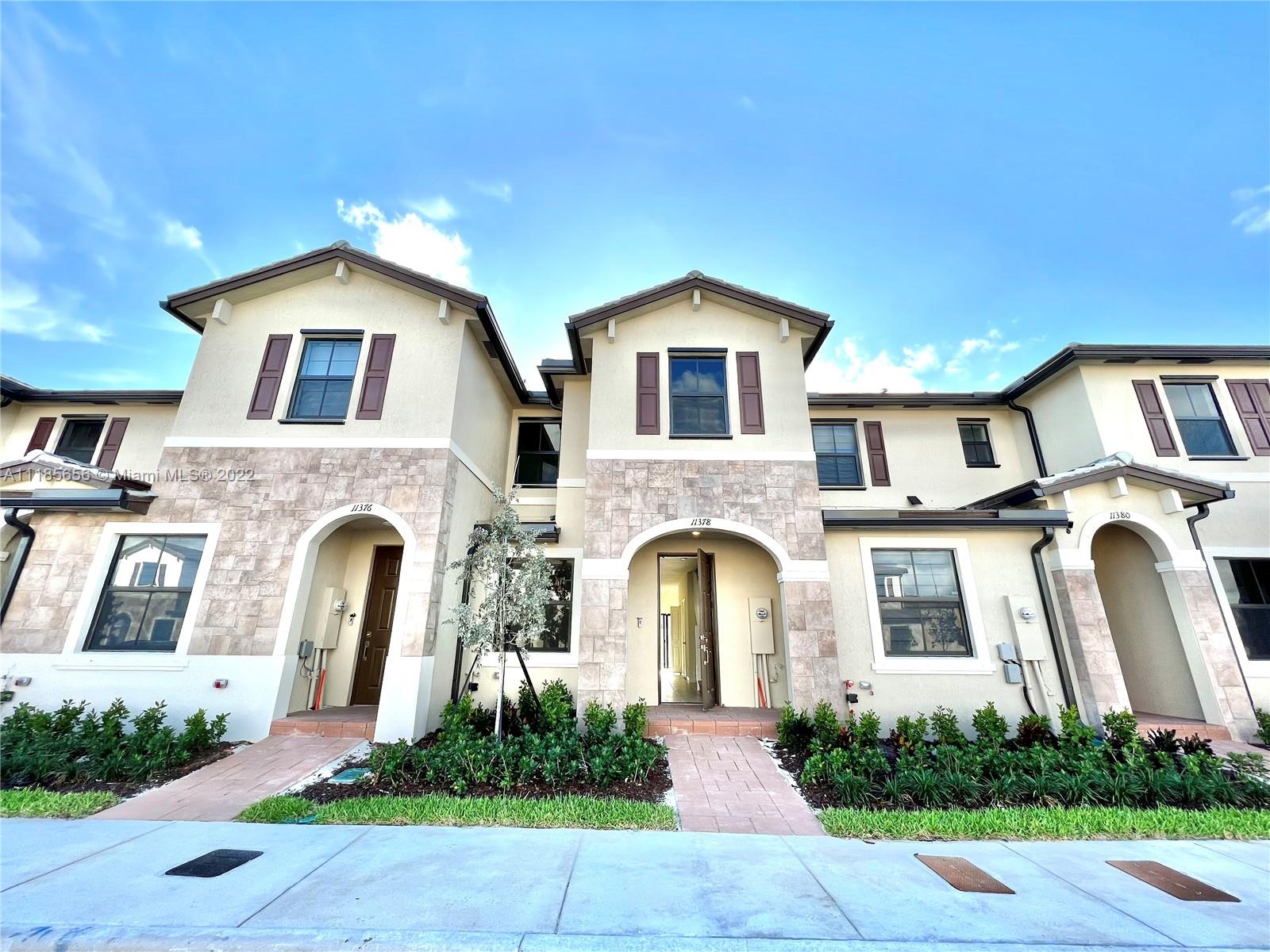 BEAUTIFUL BRAND NEW VILLA AT THE PREMIER GATED WATERSIDE COMMUNITY AQUABELLA. IT HAS 3 BEDROOMS AND 2.5 FULL BATHS. CERAMIC TITLE ON THE FIRST FLOOR AND CARPET ON THE SECOND FLOOR. SS APPLIANCES.  READY TO MOVE IN!! A MUST SEE!!
