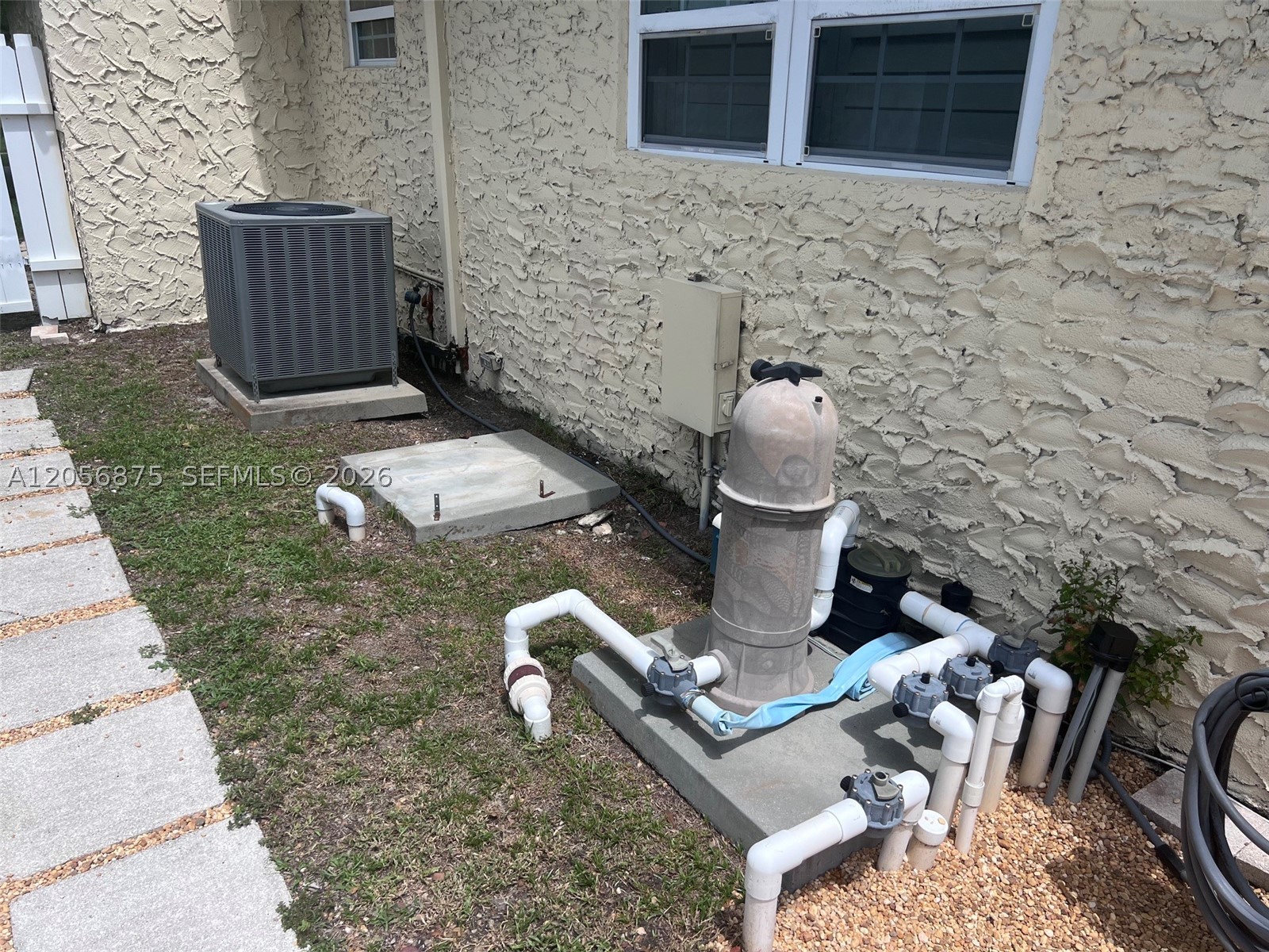 PLANTATION GARDENS 3RD SE - Residential