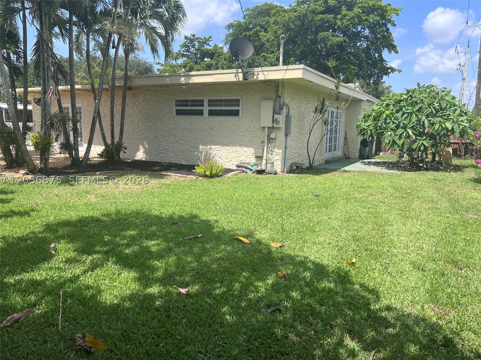 PLANTATION GARDENS 3RD SE - Residential