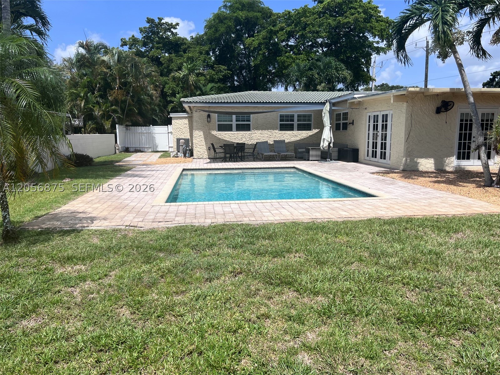 PLANTATION GARDENS 3RD SE - Residential