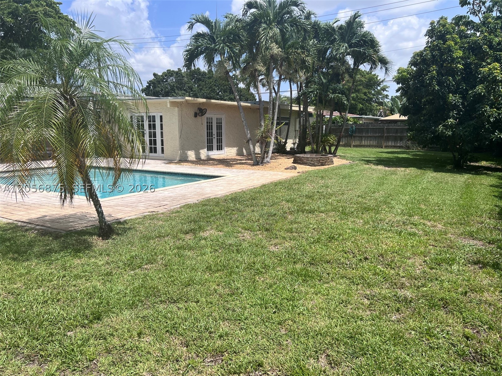 PLANTATION GARDENS 3RD SE - Residential