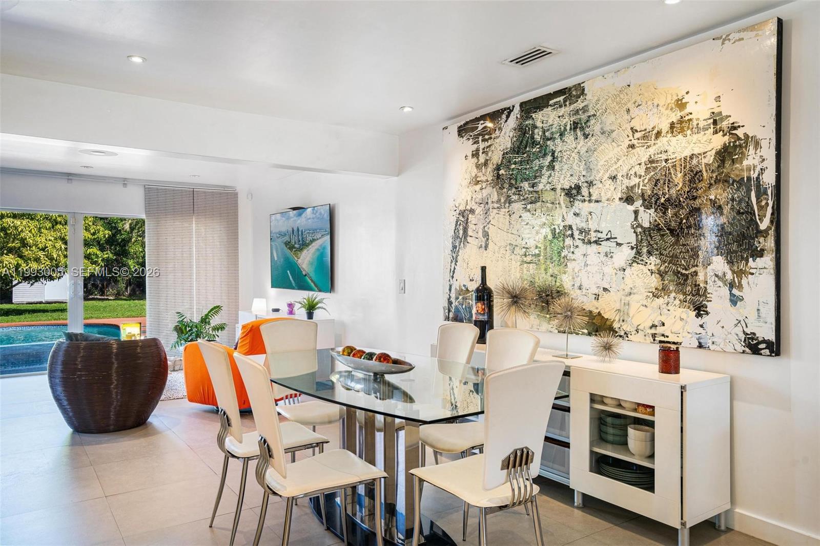 HOLLYWOOD LITTLE RANCHES - Residential