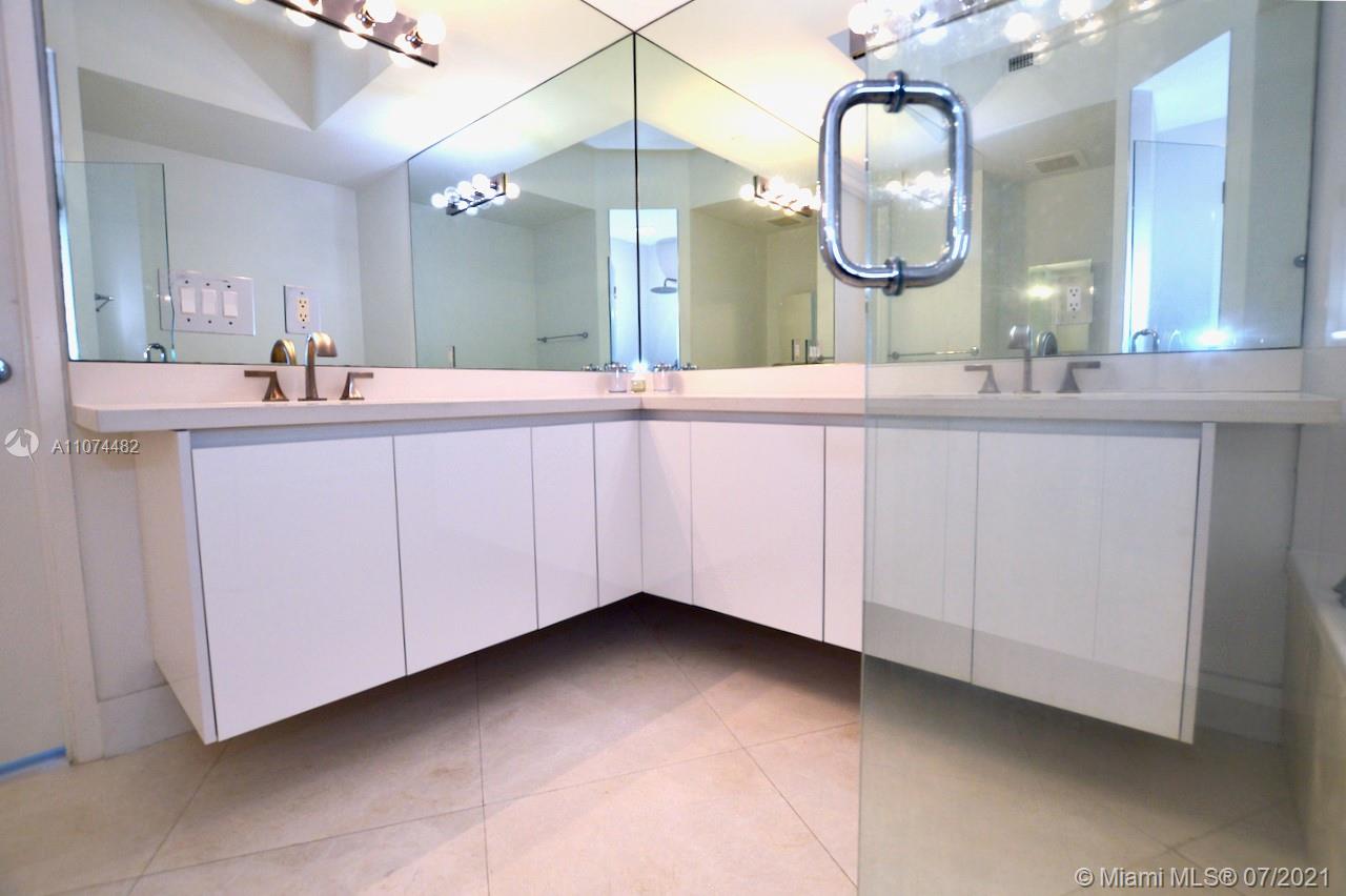 TURNBERRY VILLAGE SO TOWE - Residential