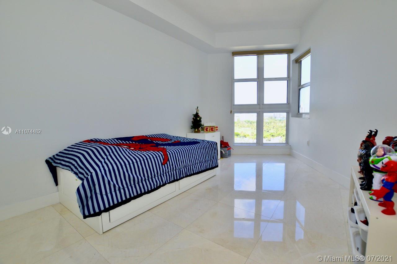 TURNBERRY VILLAGE SO TOWE - Residential
