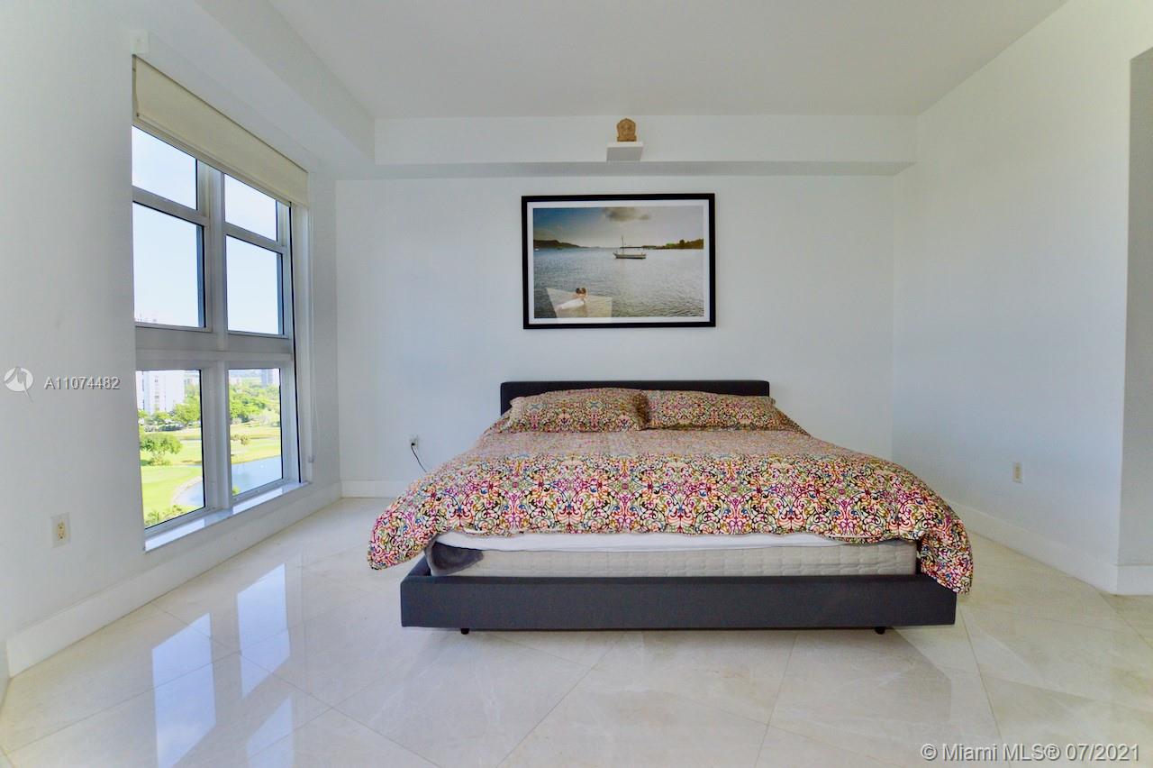 TURNBERRY VILLAGE SO TOWE - Residential
