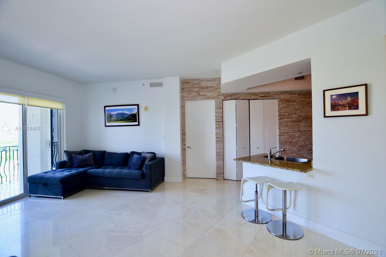 TURNBERRY VILLAGE SO TOWE - Residential