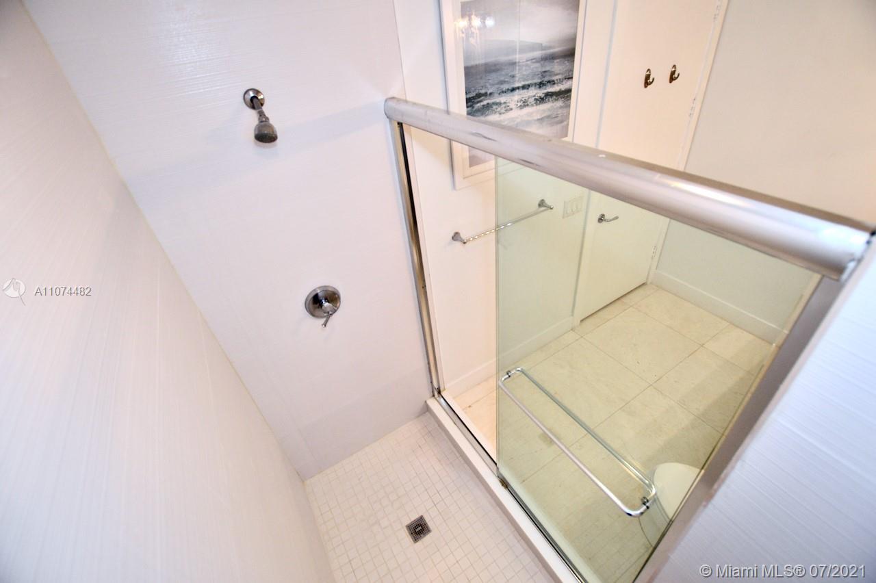 TURNBERRY VILLAGE SO TOWE - Residential