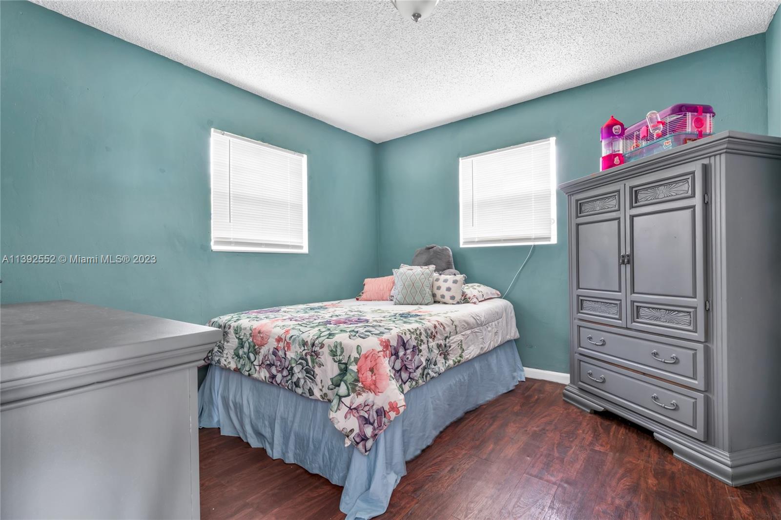 LAKE FOREST SEC 4 - Residential