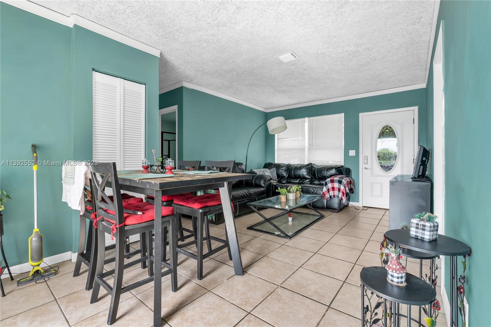 LAKE FOREST SEC 4 - Residential