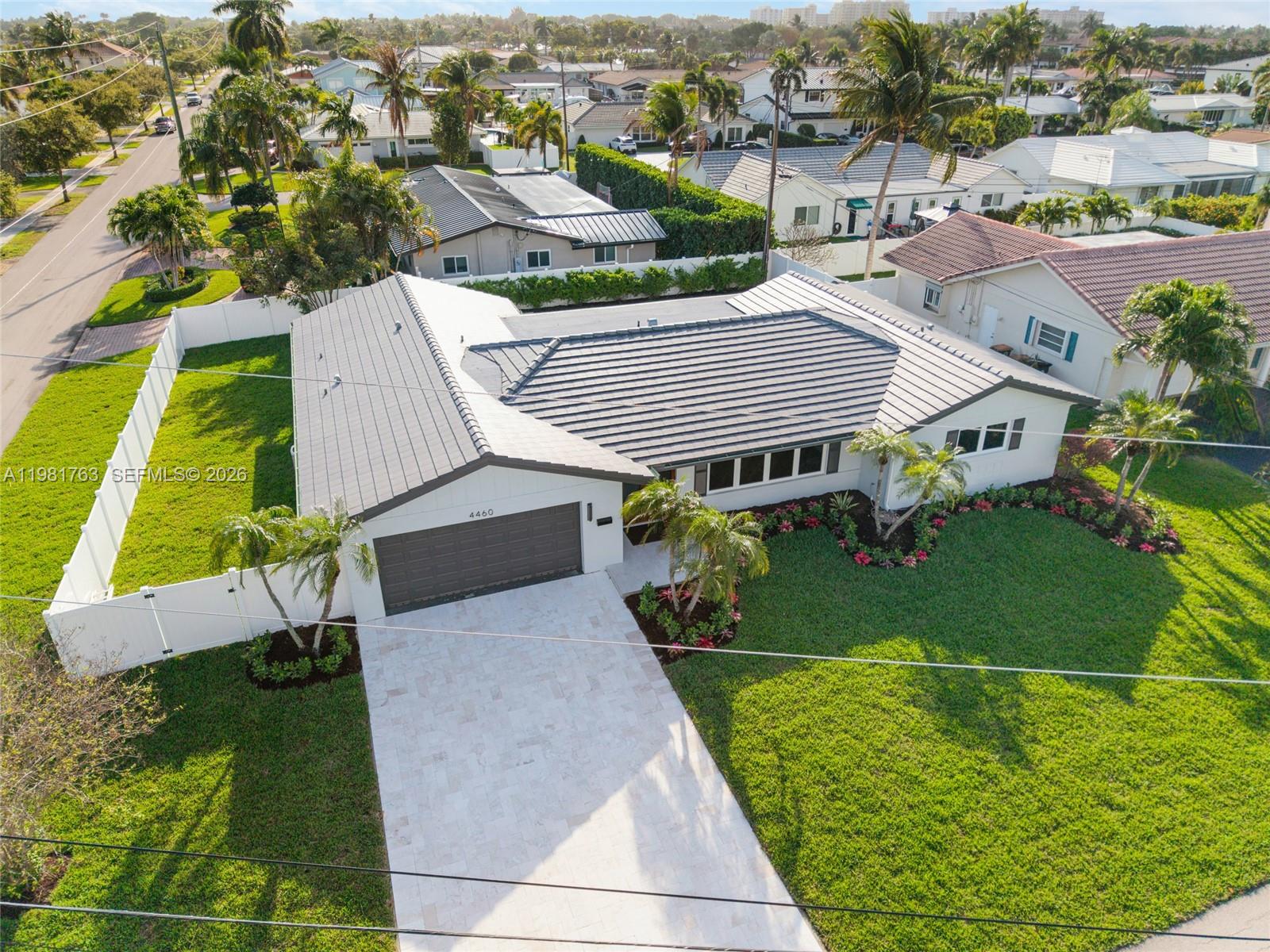 VENETIAN ISLES 3RD SEC - Residential