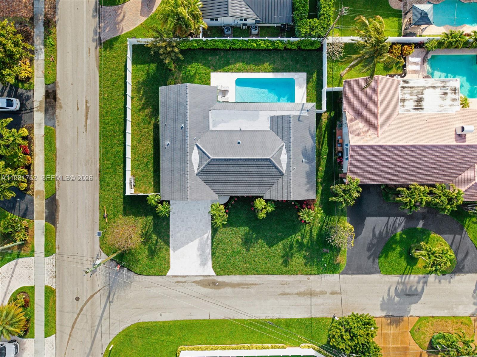 VENETIAN ISLES 3RD SEC - Residential