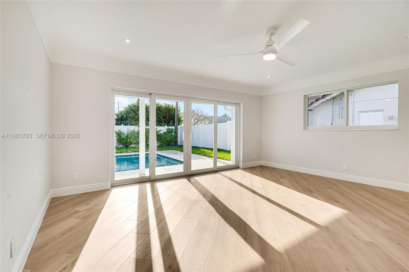 VENETIAN ISLES 3RD SEC - Residential