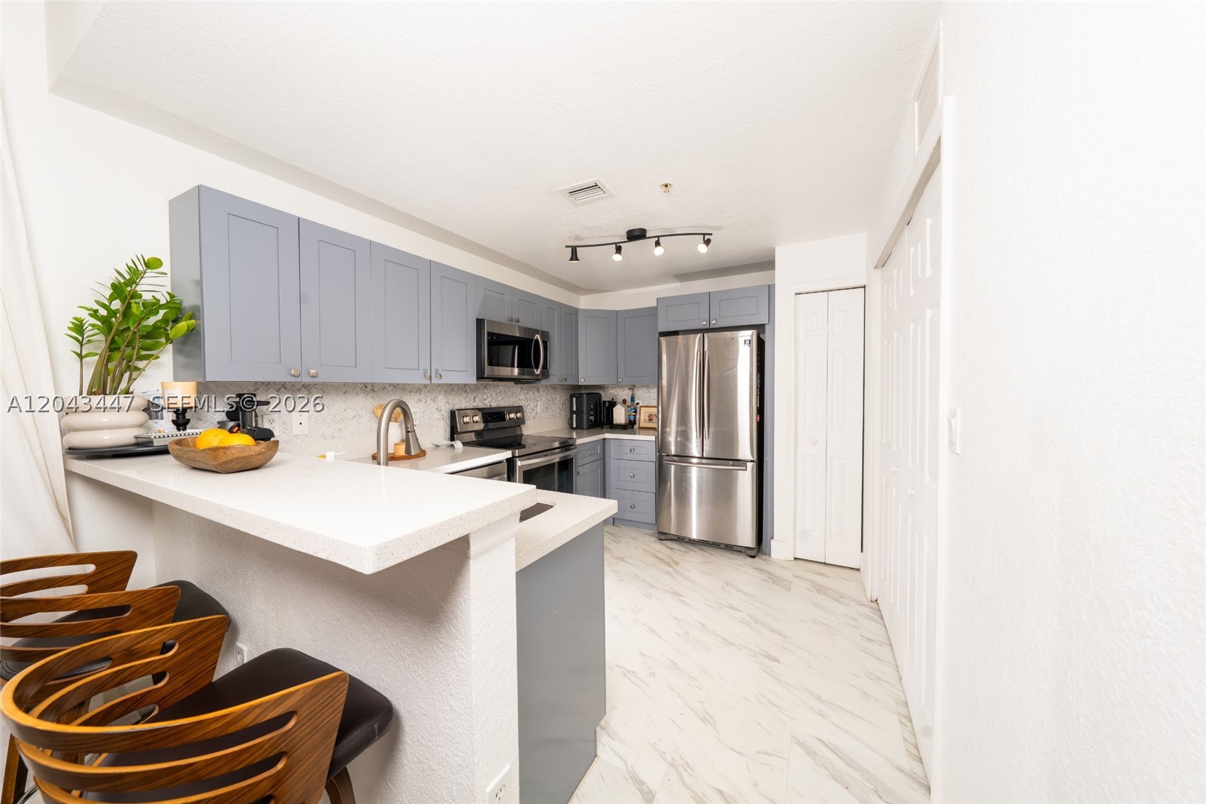 PROMENADE SHORES AT DORAL - Residential
