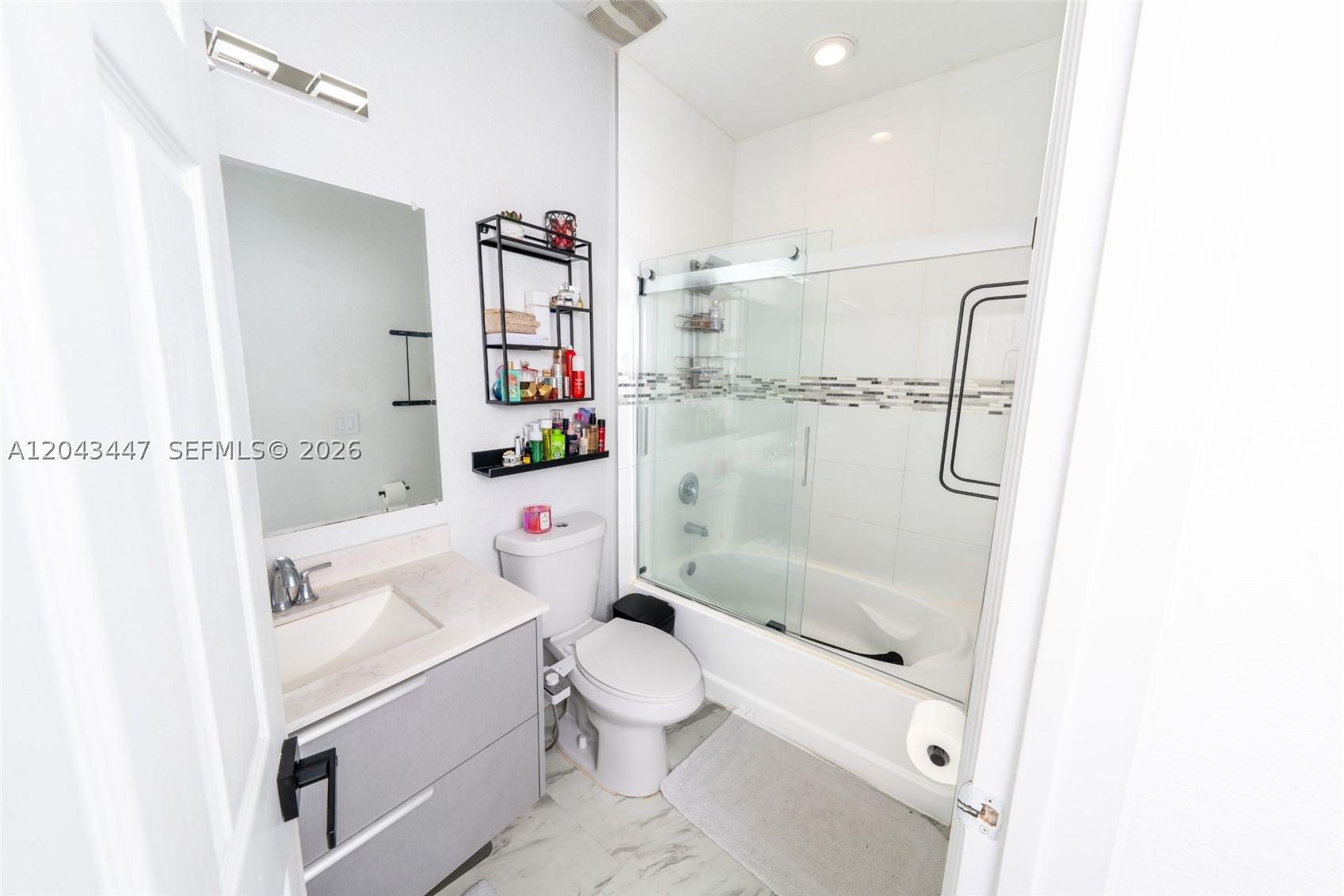 PROMENADE SHORES AT DORAL - Residential
