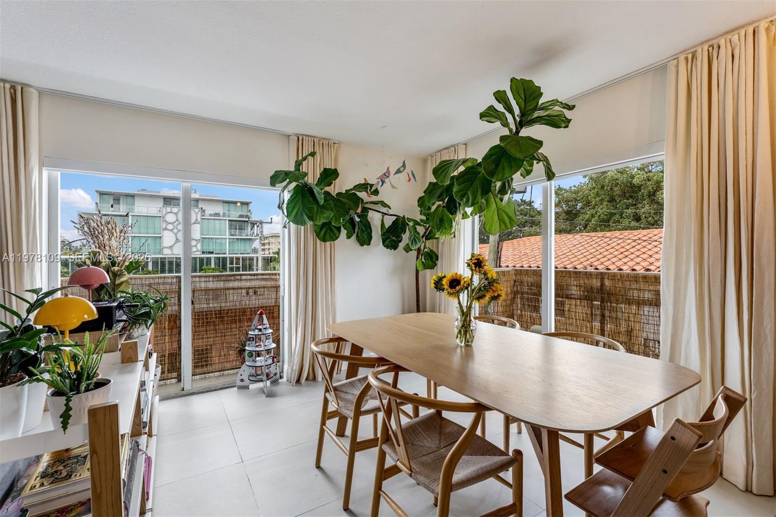 LAS BRISAS OF MIAMI BEACH - Residential Lease