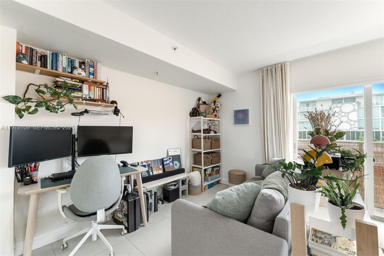 LAS BRISAS OF MIAMI BEACH - Residential Lease
