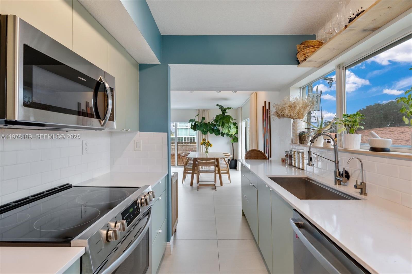 LAS BRISAS OF MIAMI BEACH - Residential Lease