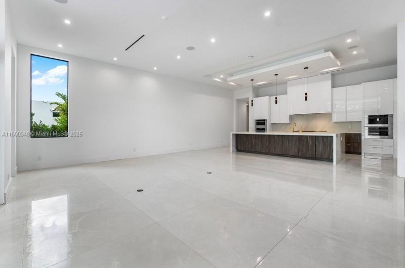 ESTATES OF SWAN LAKE - Residential