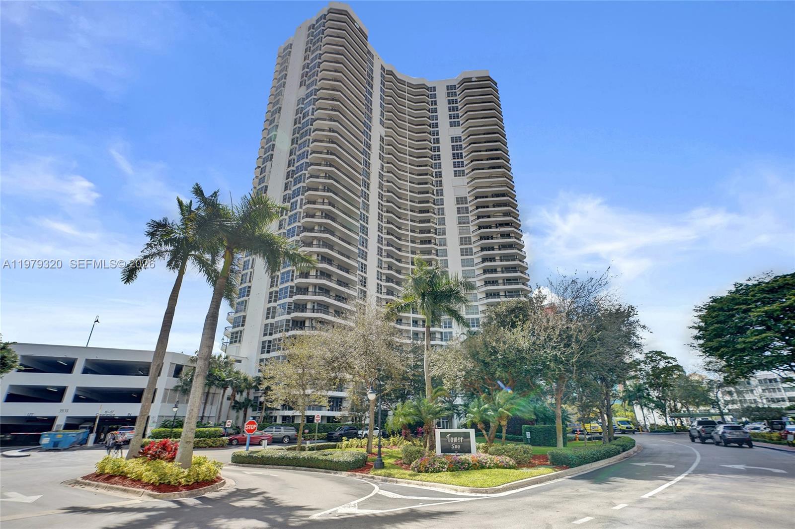 MYSTIC POINTE TOWER 500 C - Residential
