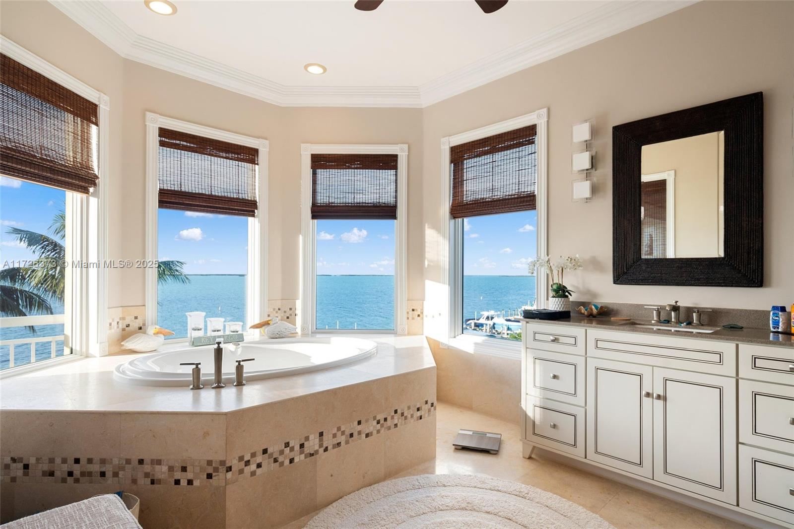 CORAL COAST - Residential
