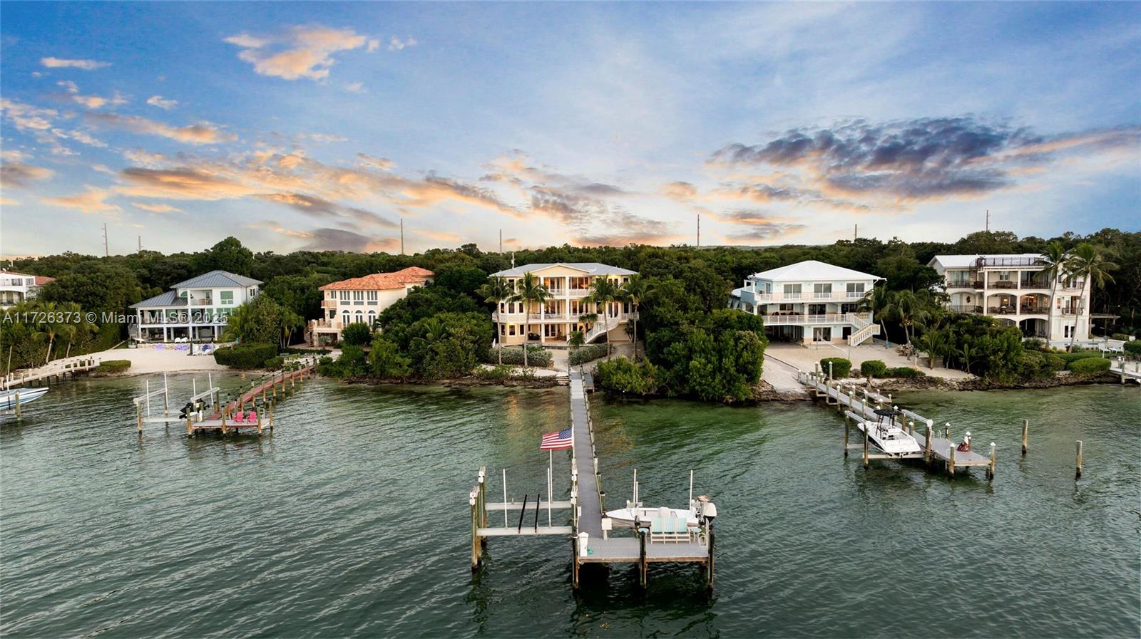 CORAL COAST - Residential