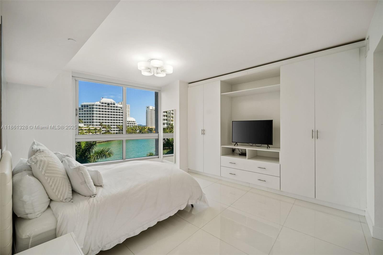 ICON BRICKELL NO TWO - Residential