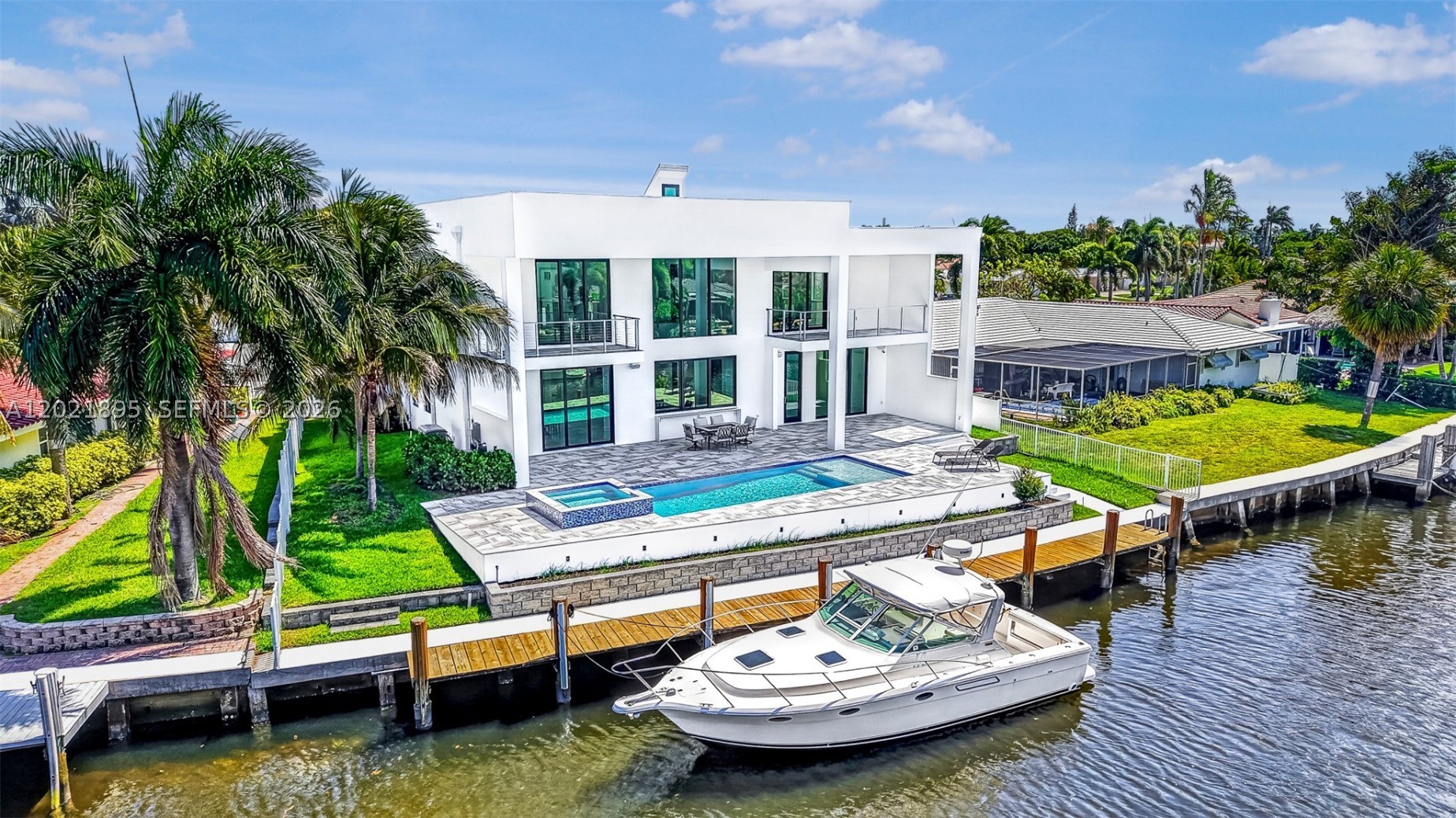 HILLSBORO HARBOR UNIT - Residential