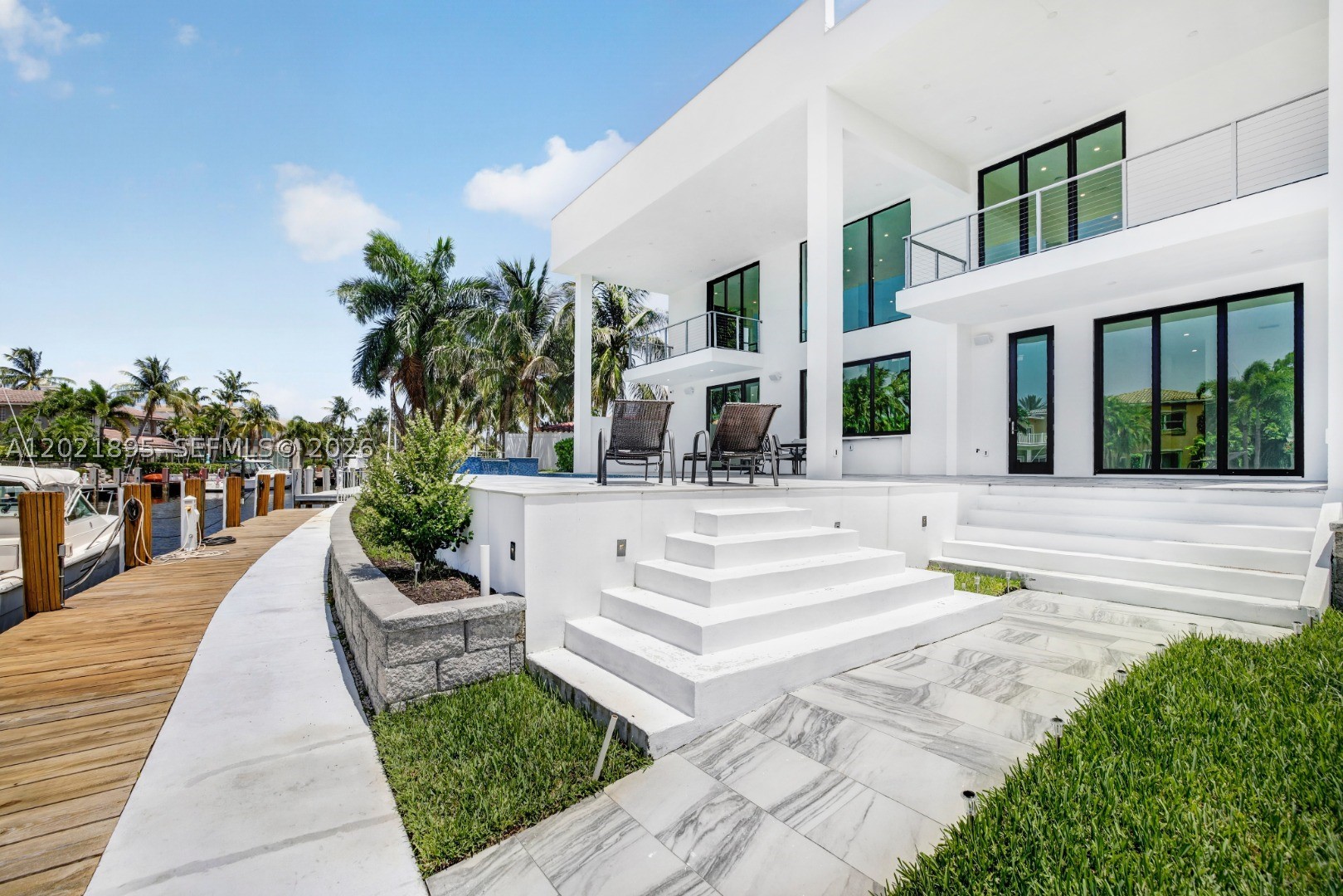 HILLSBORO HARBOR UNIT - Residential